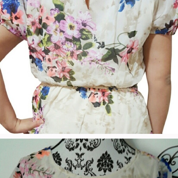 Plus Size  no belt floral dress With keyhole back - Picture 3 of 4